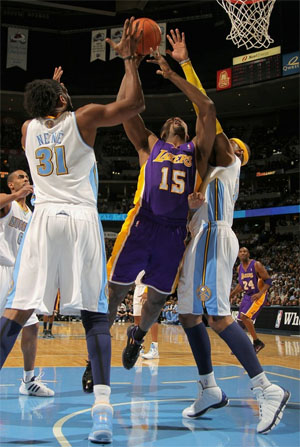 Ron Artest vs. Nuggets - 11.11.10