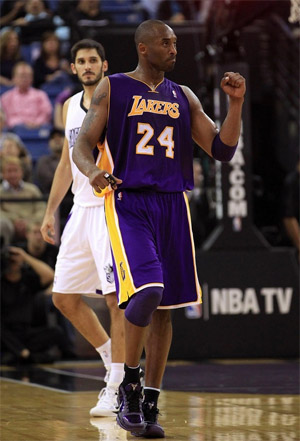 Kobe Bryant vs. Kings - 11.03.10