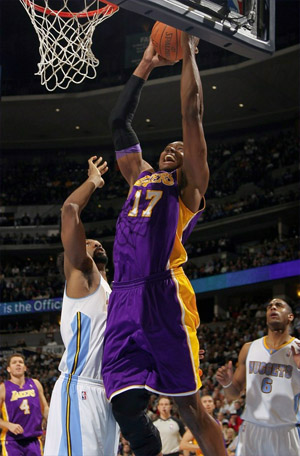 Andrew Bynum vs. Nuggets - 01.21.11