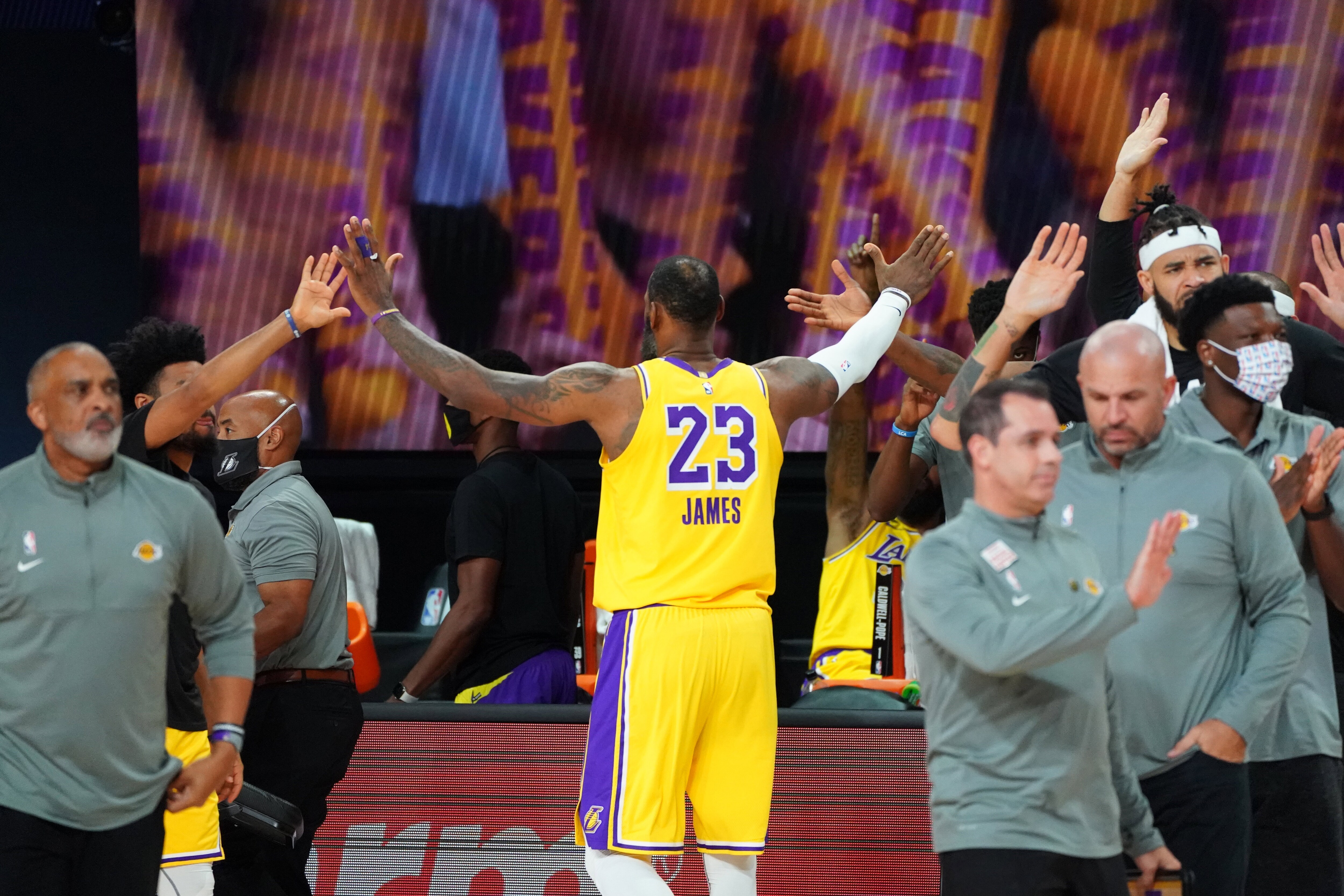LeBron & AD Help Lakers Finish Off Blazers