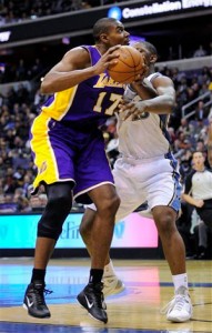 Andrew Bynum back in action against Wizards.