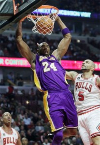 Kobe Bryant slams home two against Bulls.